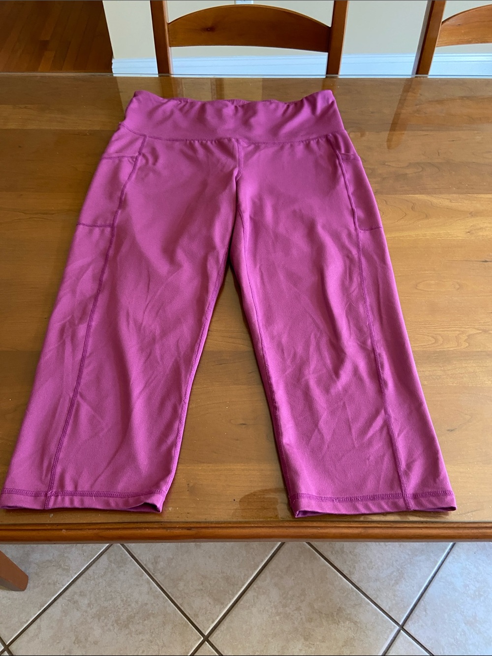 Ideology Women’s' Magenta Capri Leggings